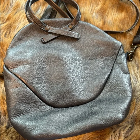 Lempp & Yin Made in USA Buttery Leather Crossbody - Picture 3 of 6